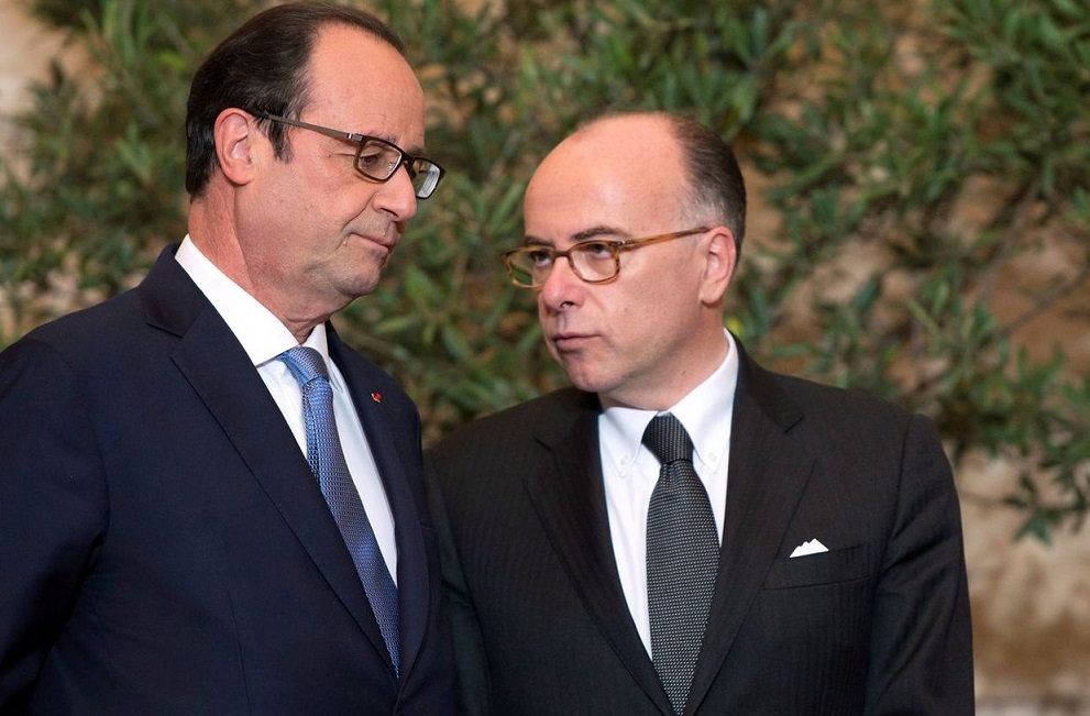 Le président François Hollande et le ministre de l'Intérieur Bernard Cazeneuve. D. R.